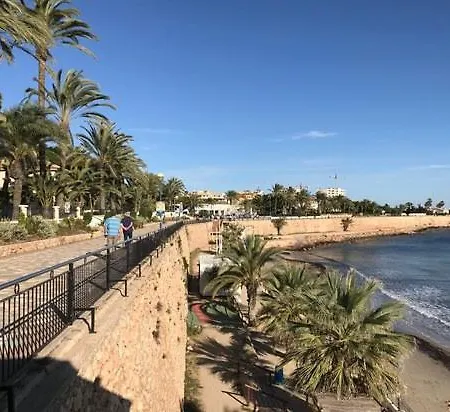 Cc8 By Zanis Apartment